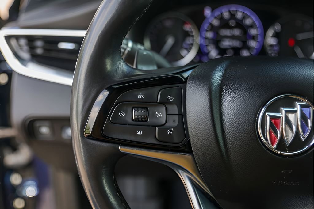 Used 2023 Buick Enclave Avenir w/ Avenir Technology Package image 17
