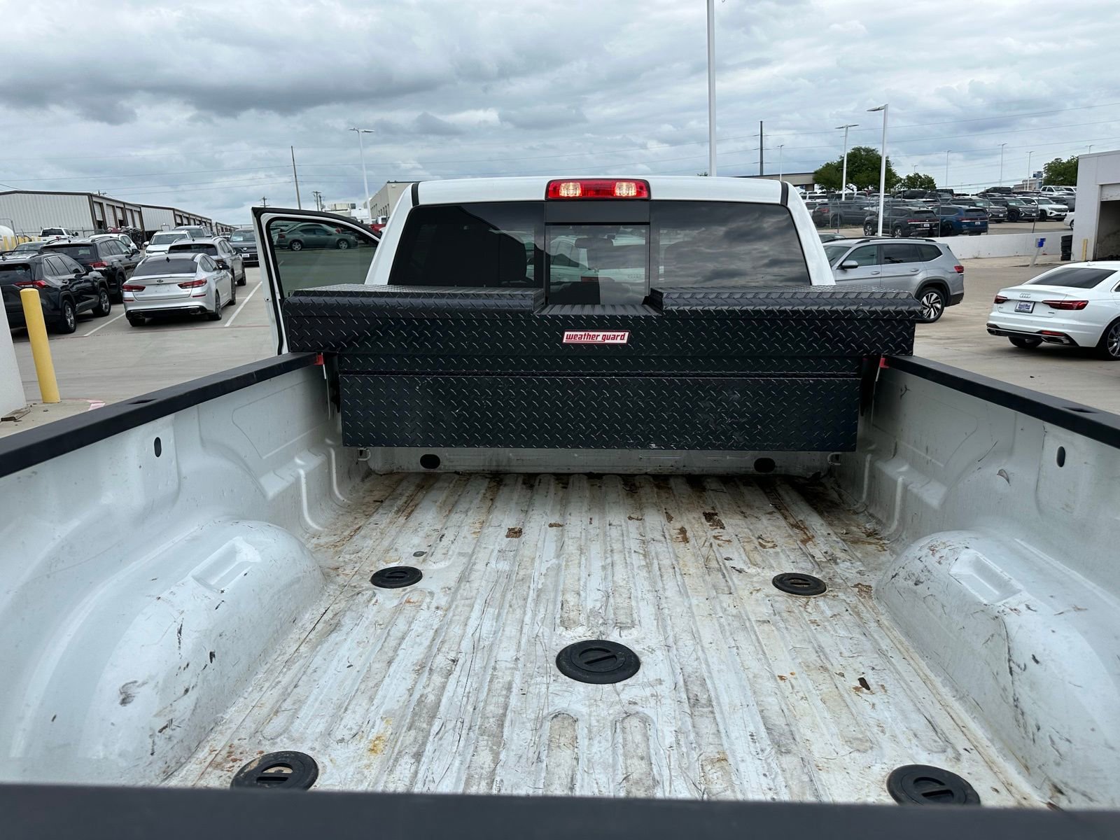 Used 2024 RAM 3500 Tradesman w/ Chrome Appearance Group image 9