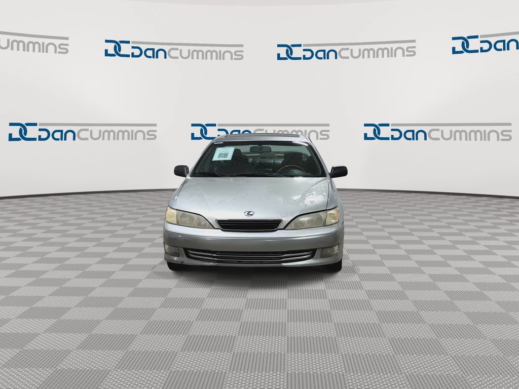 Used 2000 Lexus ES 330 FWD image 3