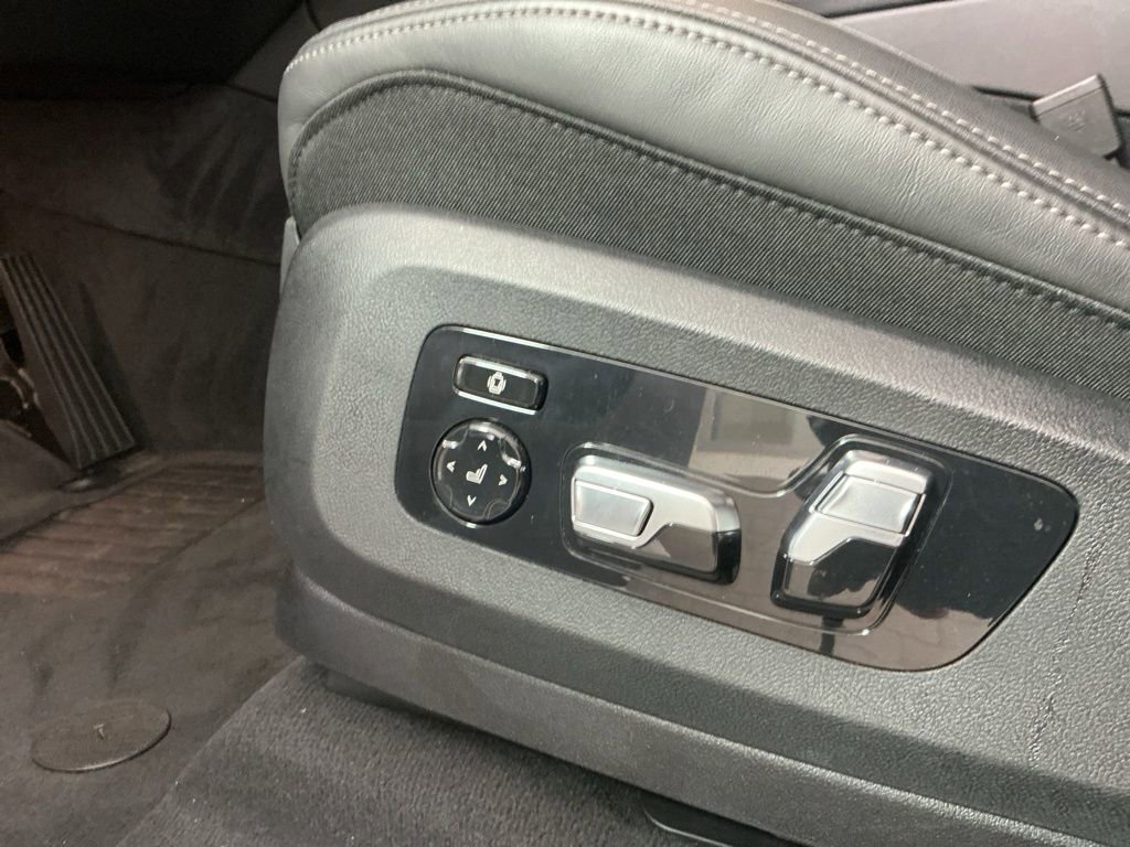 Certified 2025 BMW X5 sDrive40i w/ Climate Comfort Package RWD image 20