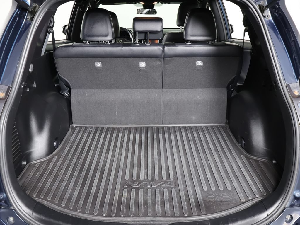 Used 2017 Toyota RAV4 SE AWD/4WD image 19