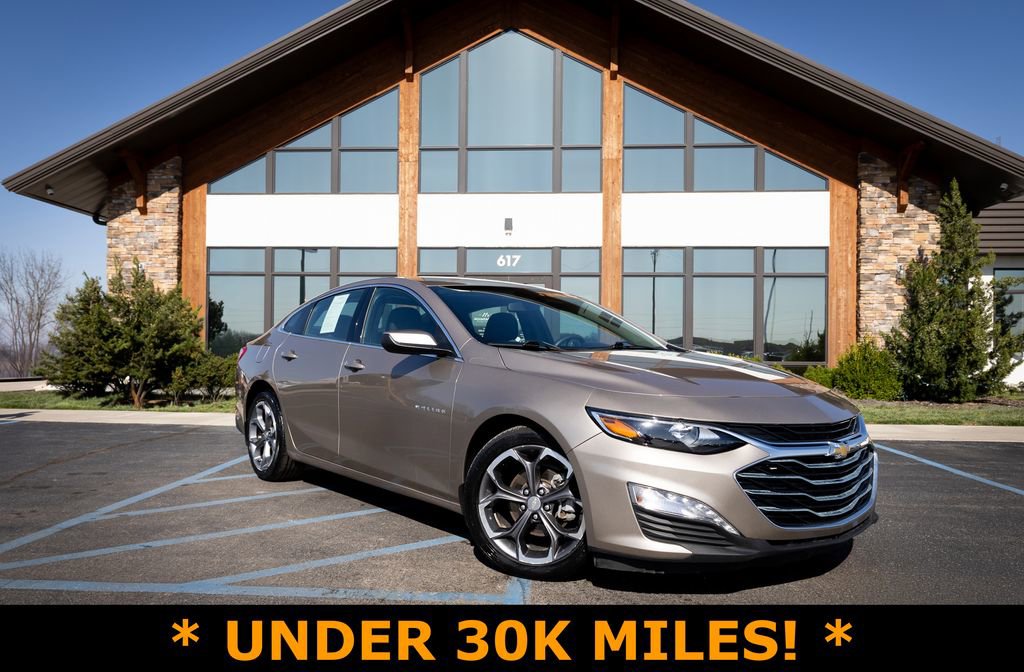 Used 2022 Chevrolet Malibu LT image 1