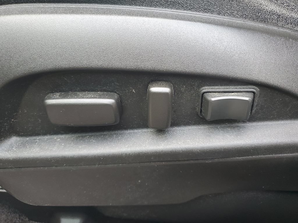 Used 2015 Chevrolet Equinox LT w/ Driver Convenience Package FWD image 12
