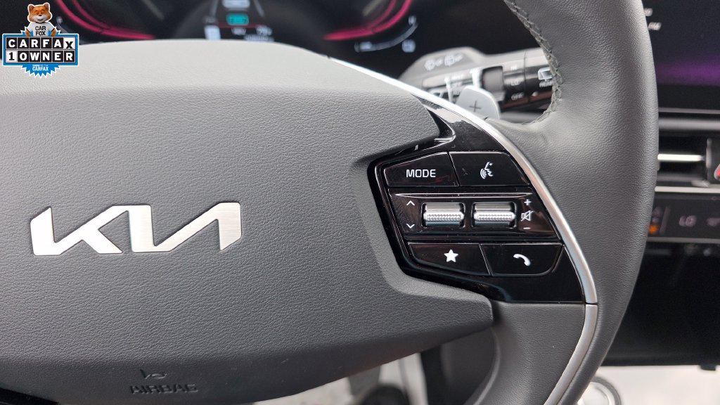 Used 2025 Kia Niro EX w/ EX Cold Weather Package FWD image 25