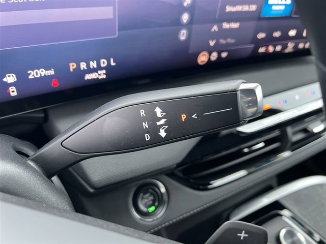 Certified 2025 Buick Enclave Preferred image 25