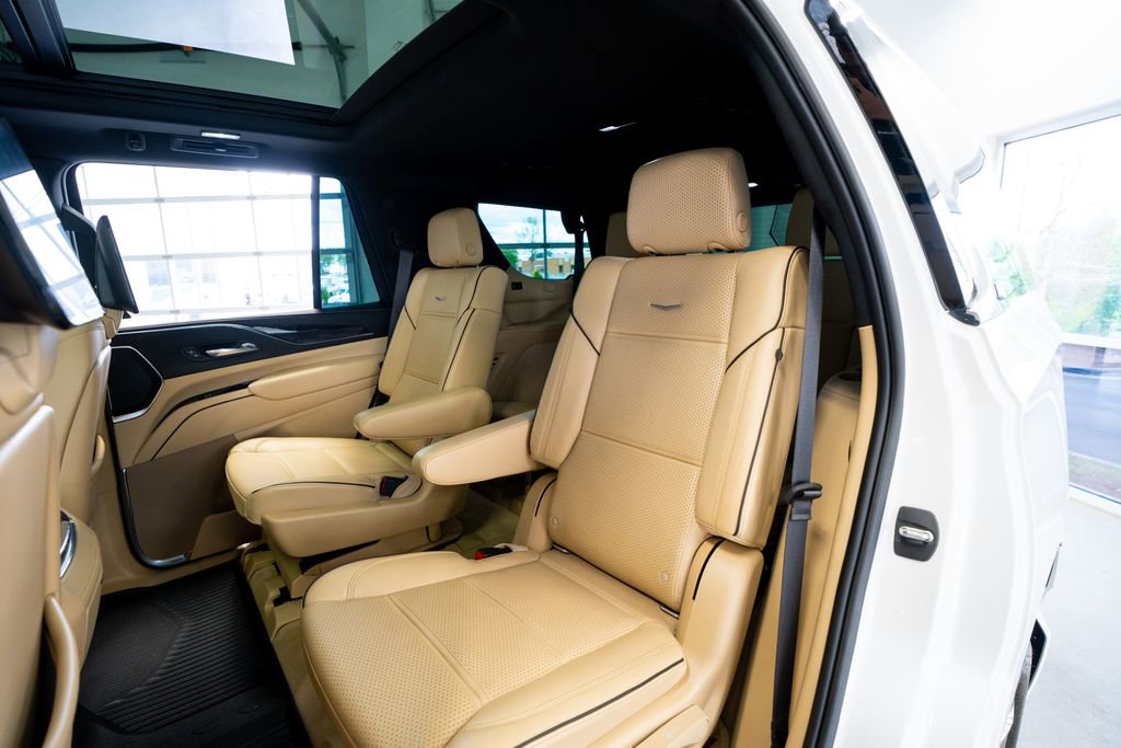 Used 2021 Cadillac Escalade Premium Luxury image 52