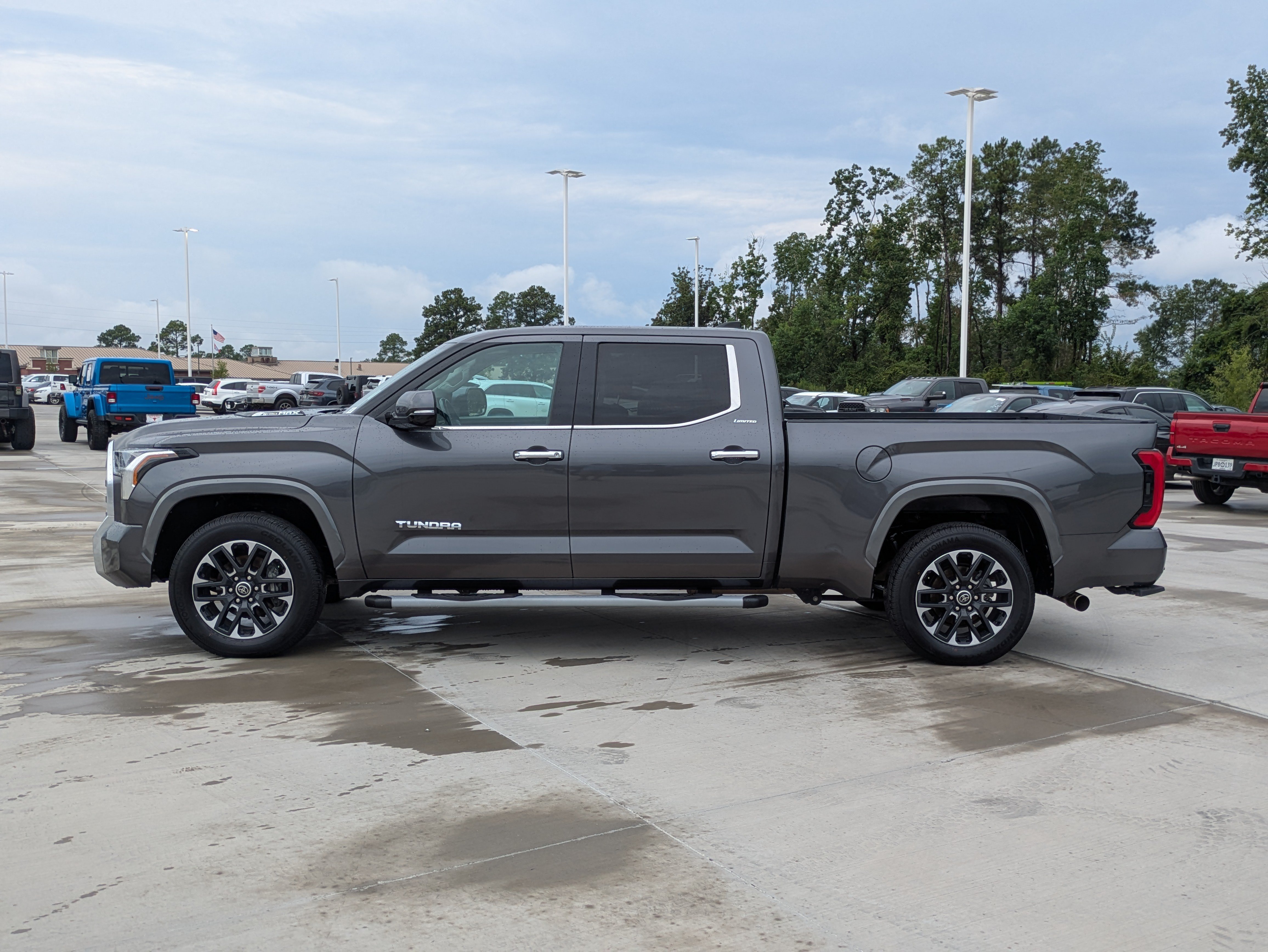 Used 2023 Toyota Tundra Limited w/ Power Package AWD/4WD image 2