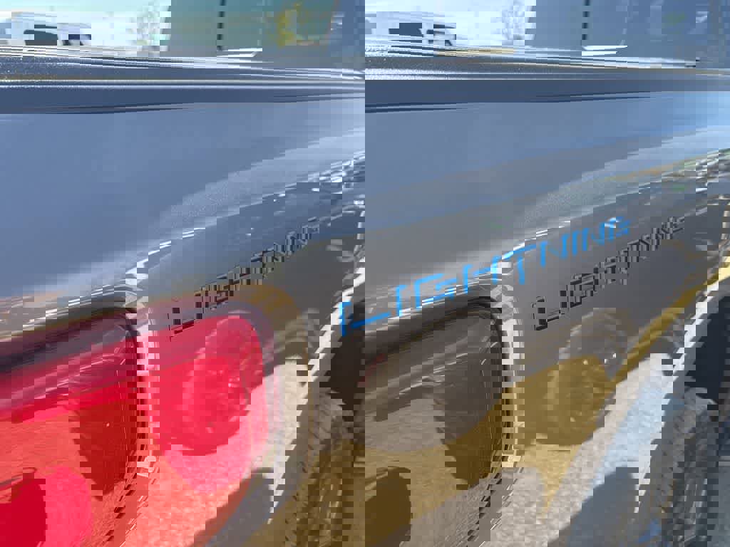 Used 2023 Ford F150 Lightning Lariat AWD/4WD image 6