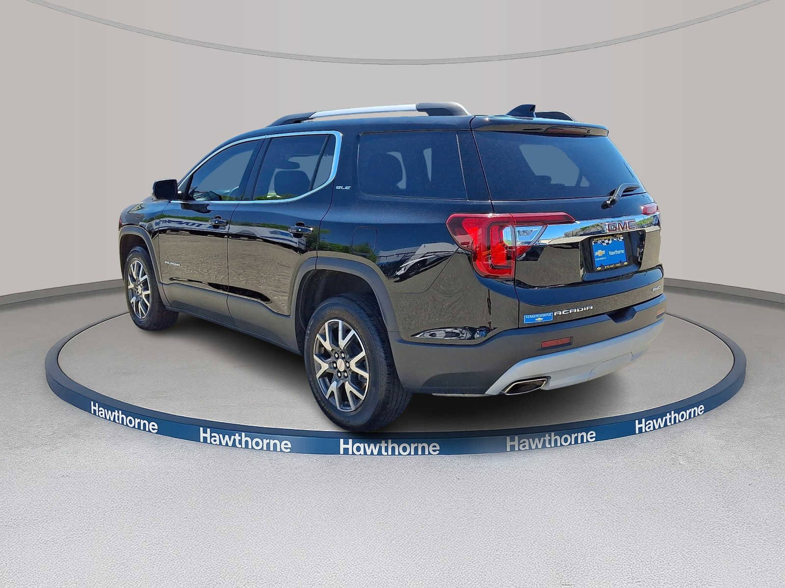 Used 2023 GMC Acadia SLE w/ Driver Convenience Package AWD/4WD image 4
