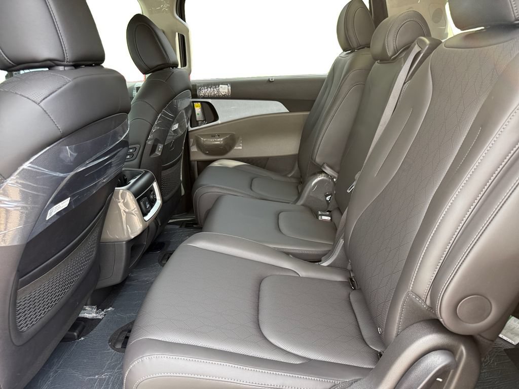 New 2027 Kia Carnival SX FWD image 15