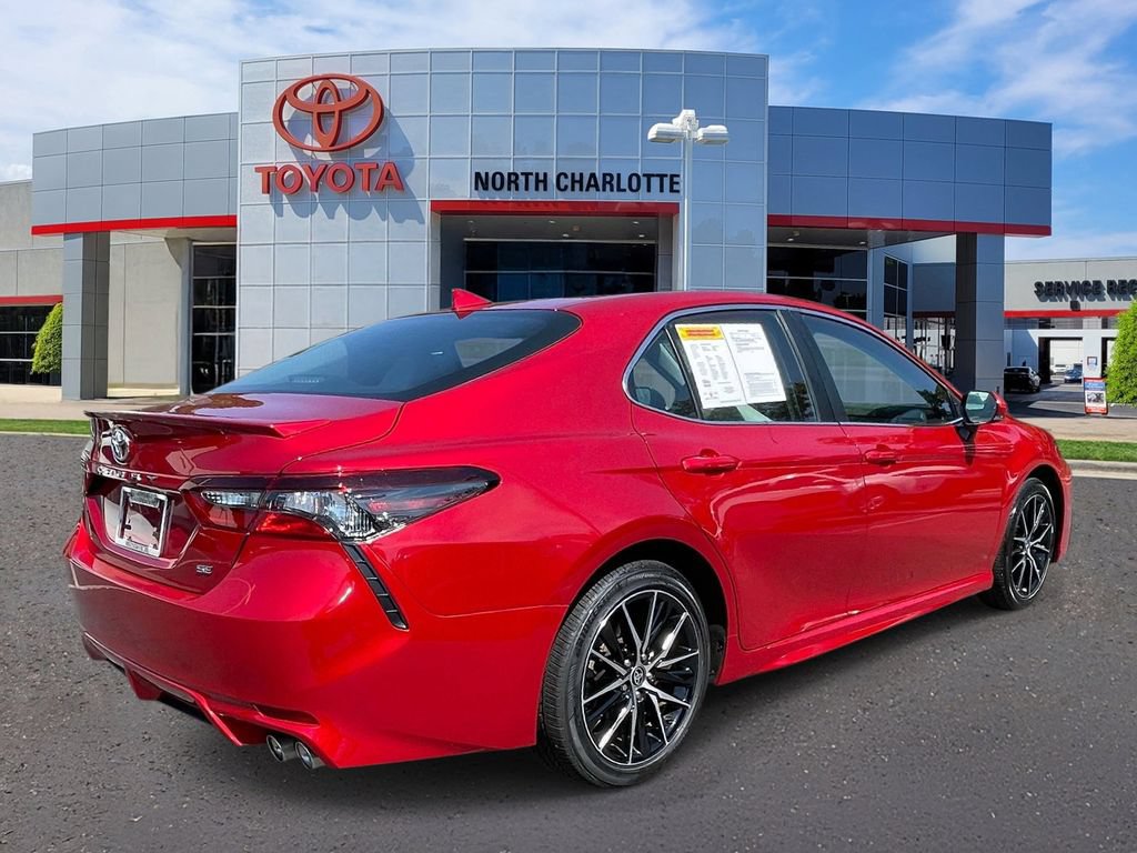 Used 2024 Toyota Camry SE w/ Convenience Package FWD image 8