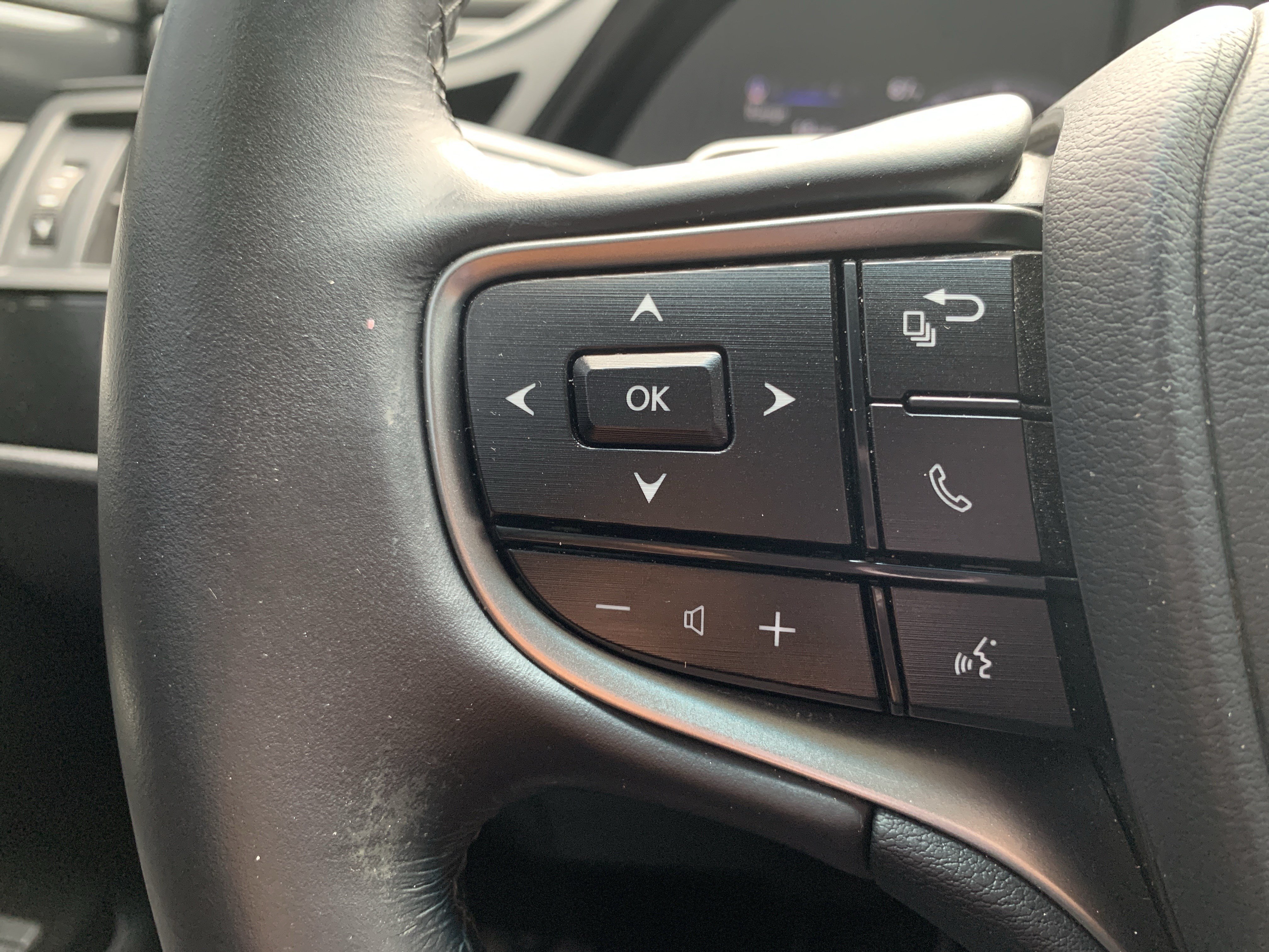 Used 2024 Lexus ES 350 w/ Accessory Package (Z1) FWD image 19