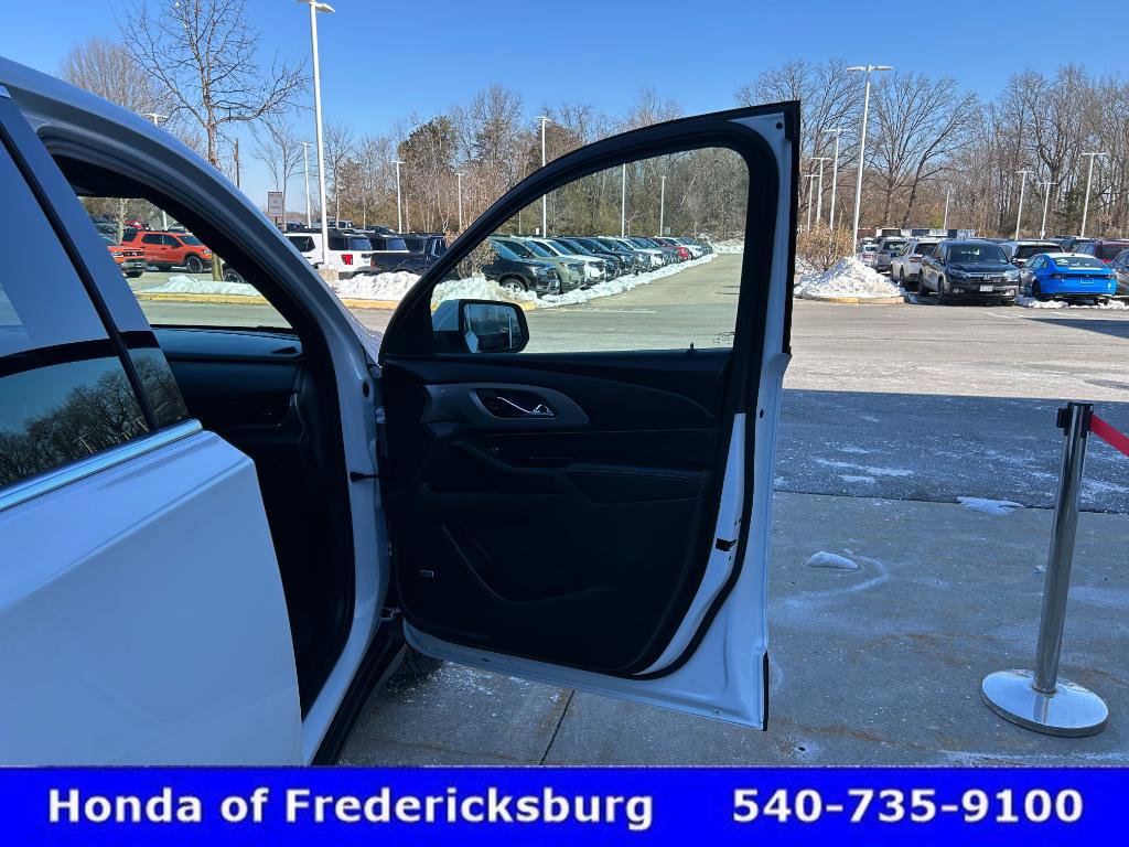 Used 2023 Chevrolet Traverse LT w/ LT Premium Package image 22