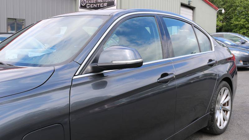 Used 2017 BMW 330e RWD image 2