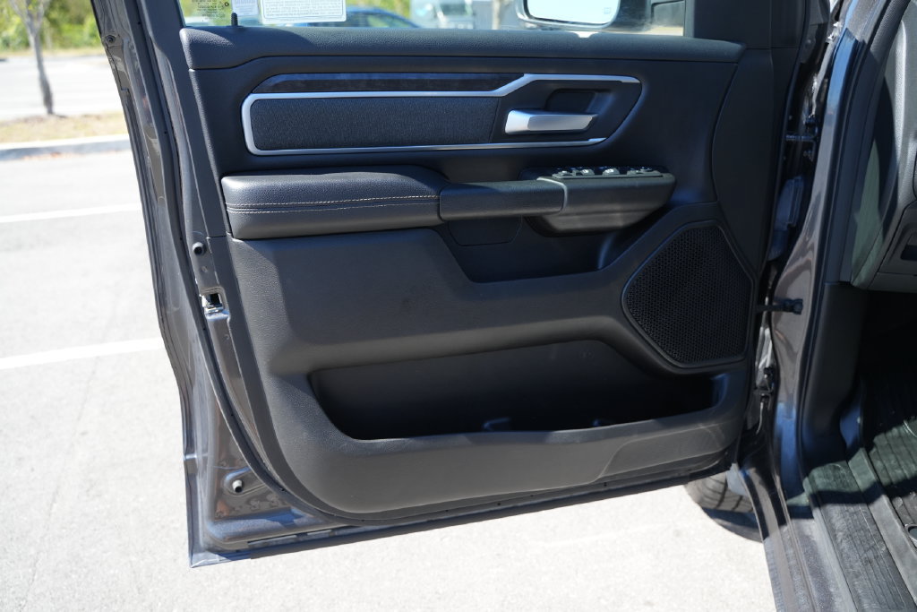 Used 2022 RAM 1500 Big Horn AWD/4WD image 14