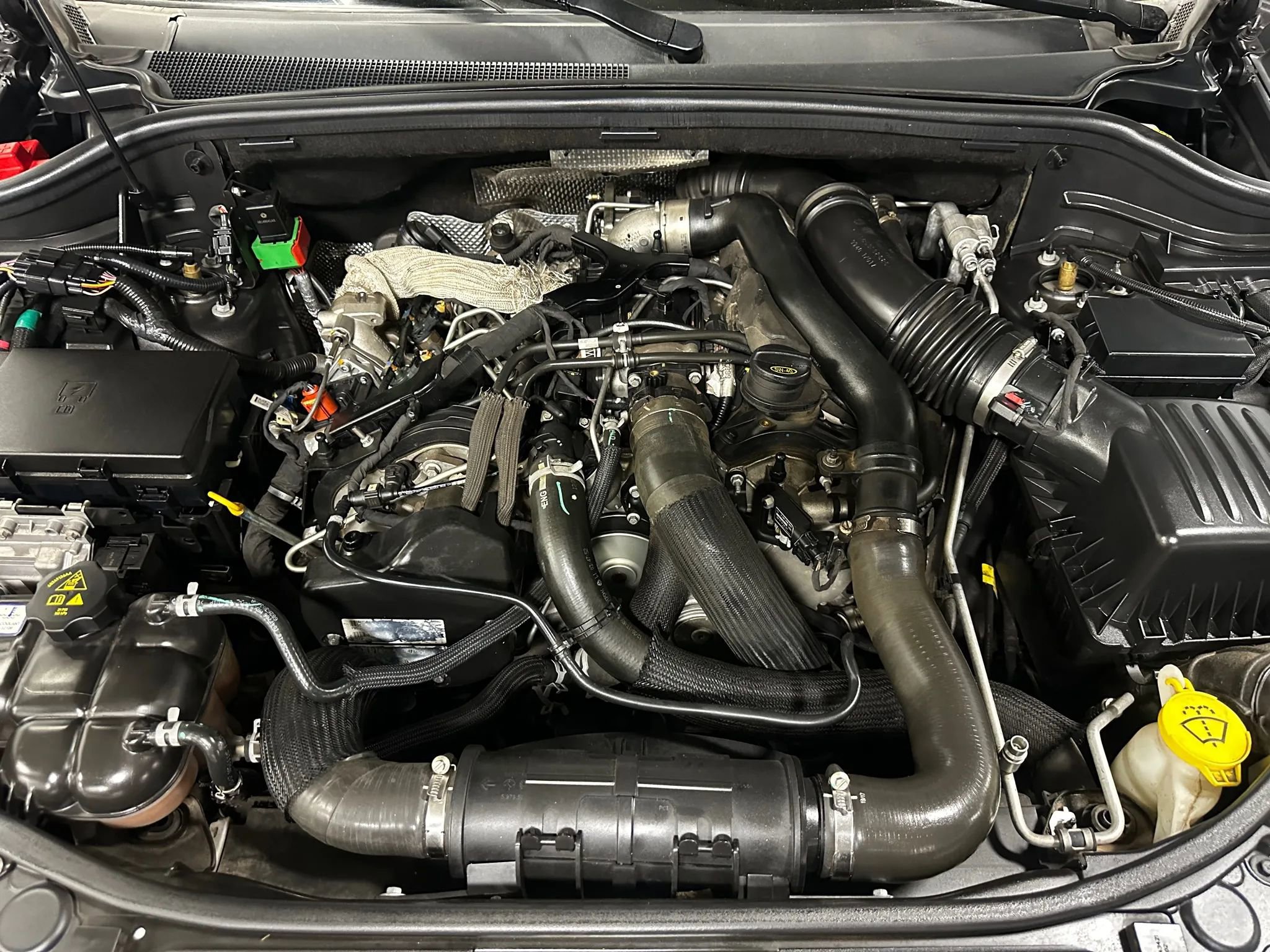 Used 2018 Jeep Grand Cherokee Overland image 27