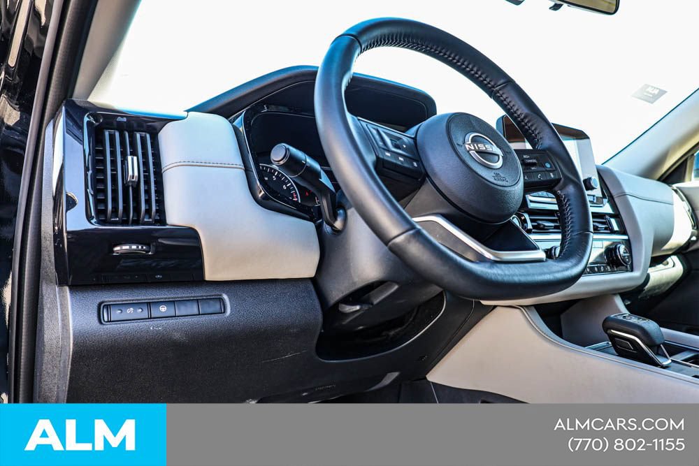 Used 2024 Nissan Pathfinder SV FWD image 27
