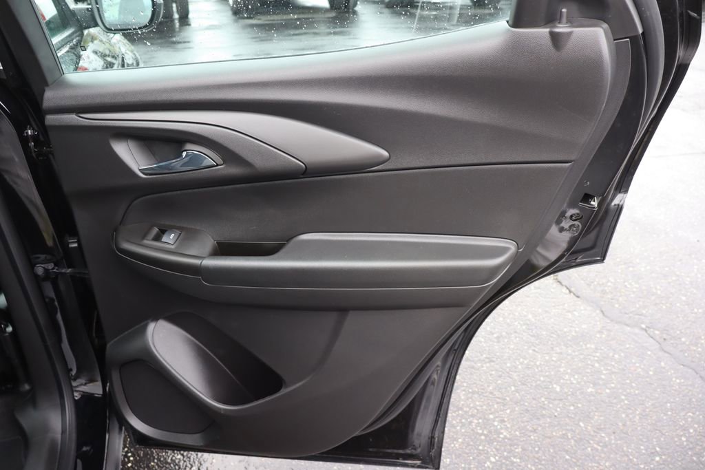 Used 2023 Chevrolet TrailBlazer LS image 25