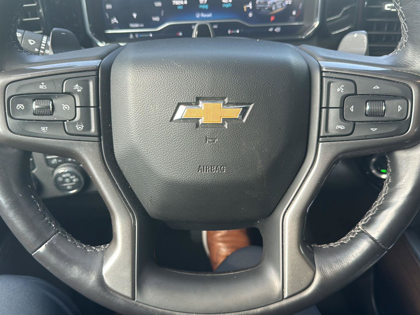 Used 2023 Chevrolet Silverado 1500 High Country AWD/4WD image 12