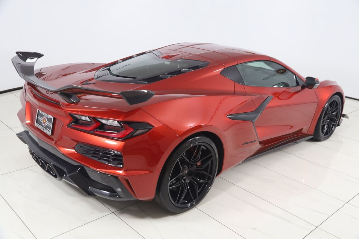 Used 2025 Chevrolet Corvette Z06 w/ Z07 Performance Package RWD image 83