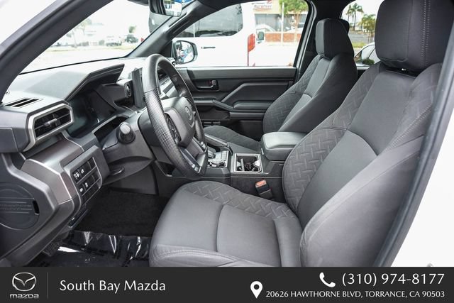 Used 2025 Toyota Tacoma SR5 AWD/4WD image 17