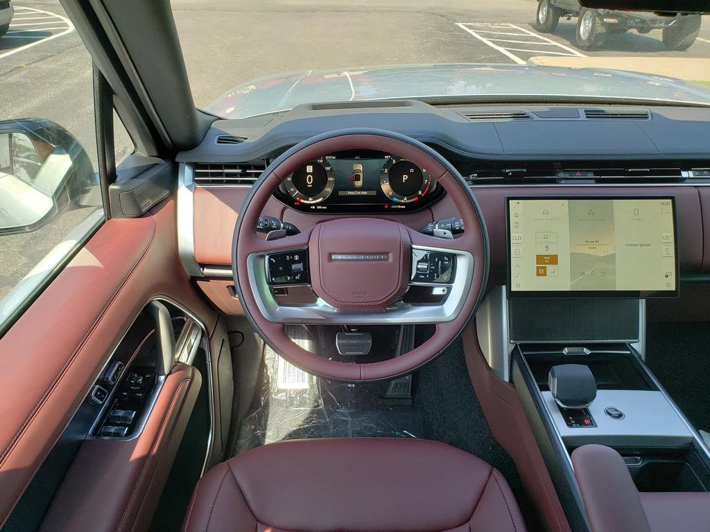 New 2025 Land Rover Range Rover SE image 14