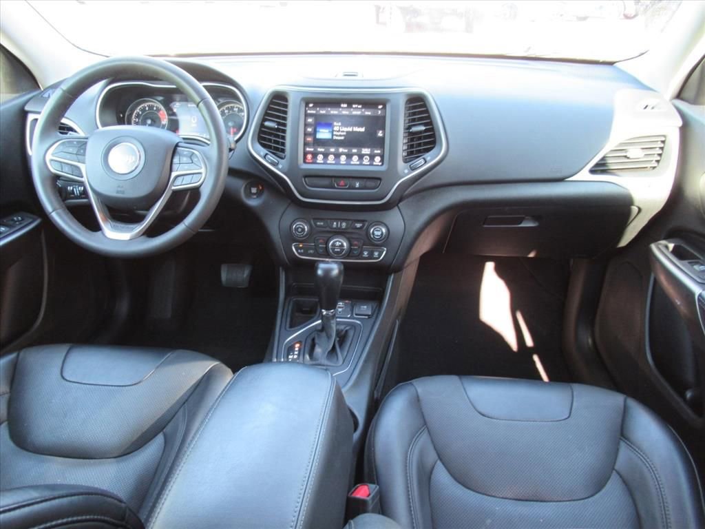 Used 2022 Jeep Cherokee Latitude Lux w/ Mopar Interior Package image 11