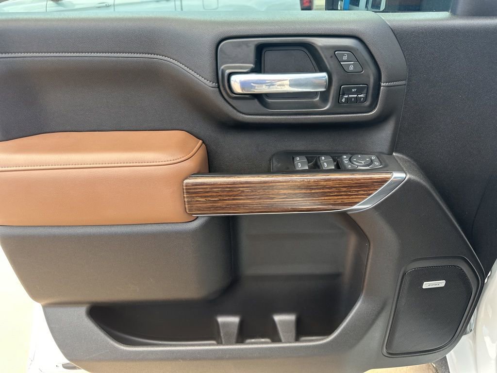 Used 2022 Chevrolet Silverado 2500 High Country w/ Z71 Off-Road Package image 19