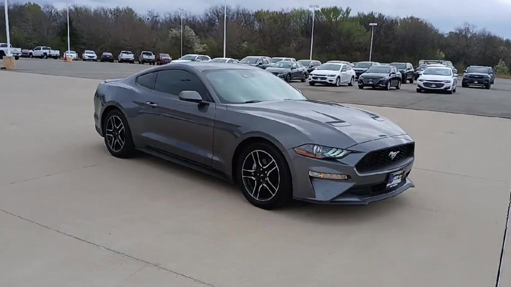 Used 2022 Ford Mustang Premium image 2