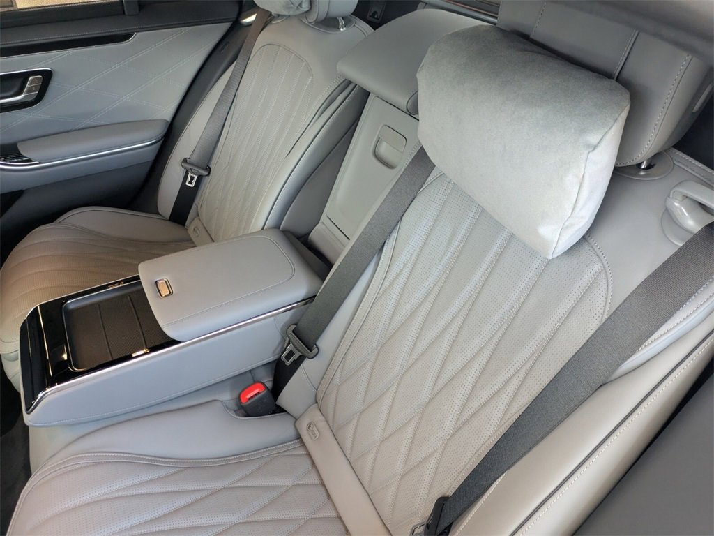New 2026 Mercedes-Benz S 63 AMG S image 8