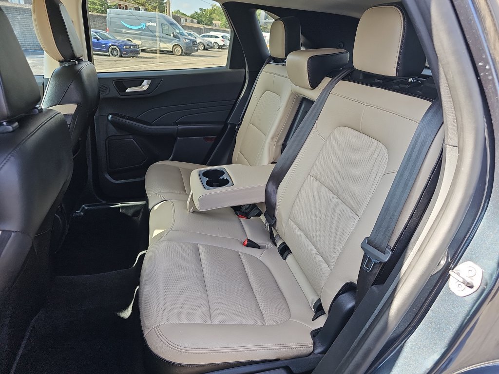 Certified 2022 Ford Escape SEL w/ Technology Package AWD/4WD image 14