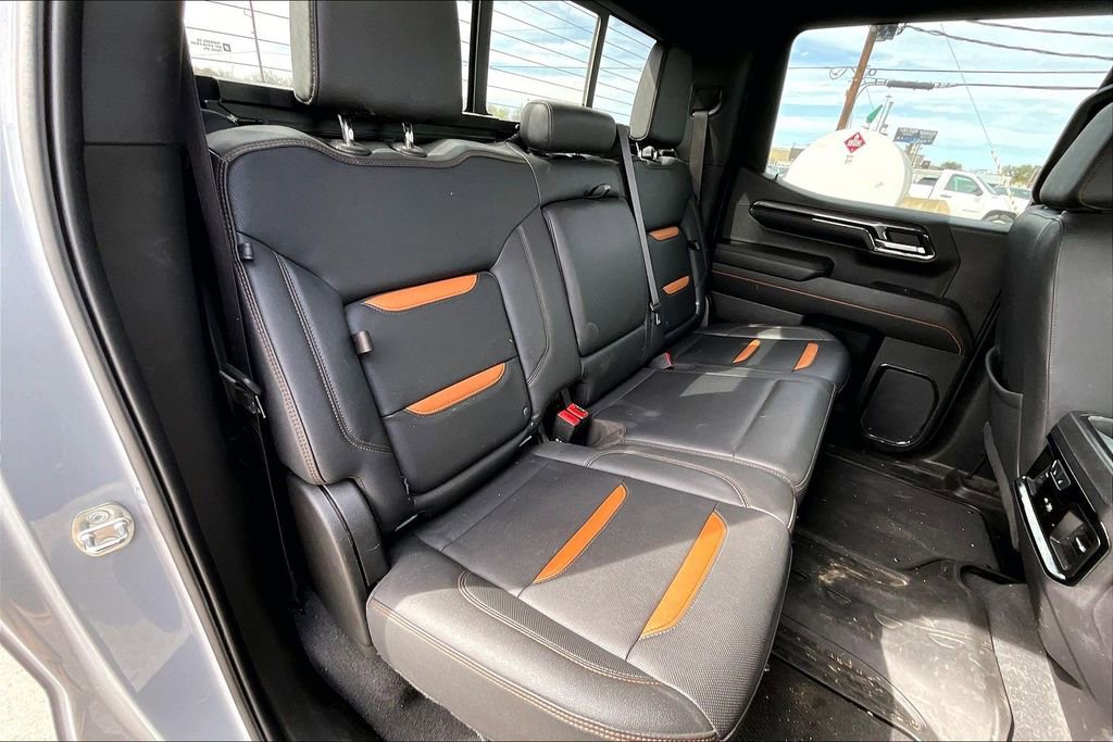 Used 2024 GMC Sierra 1500 AT4 w/ Technology Package AWD/4WD image 32