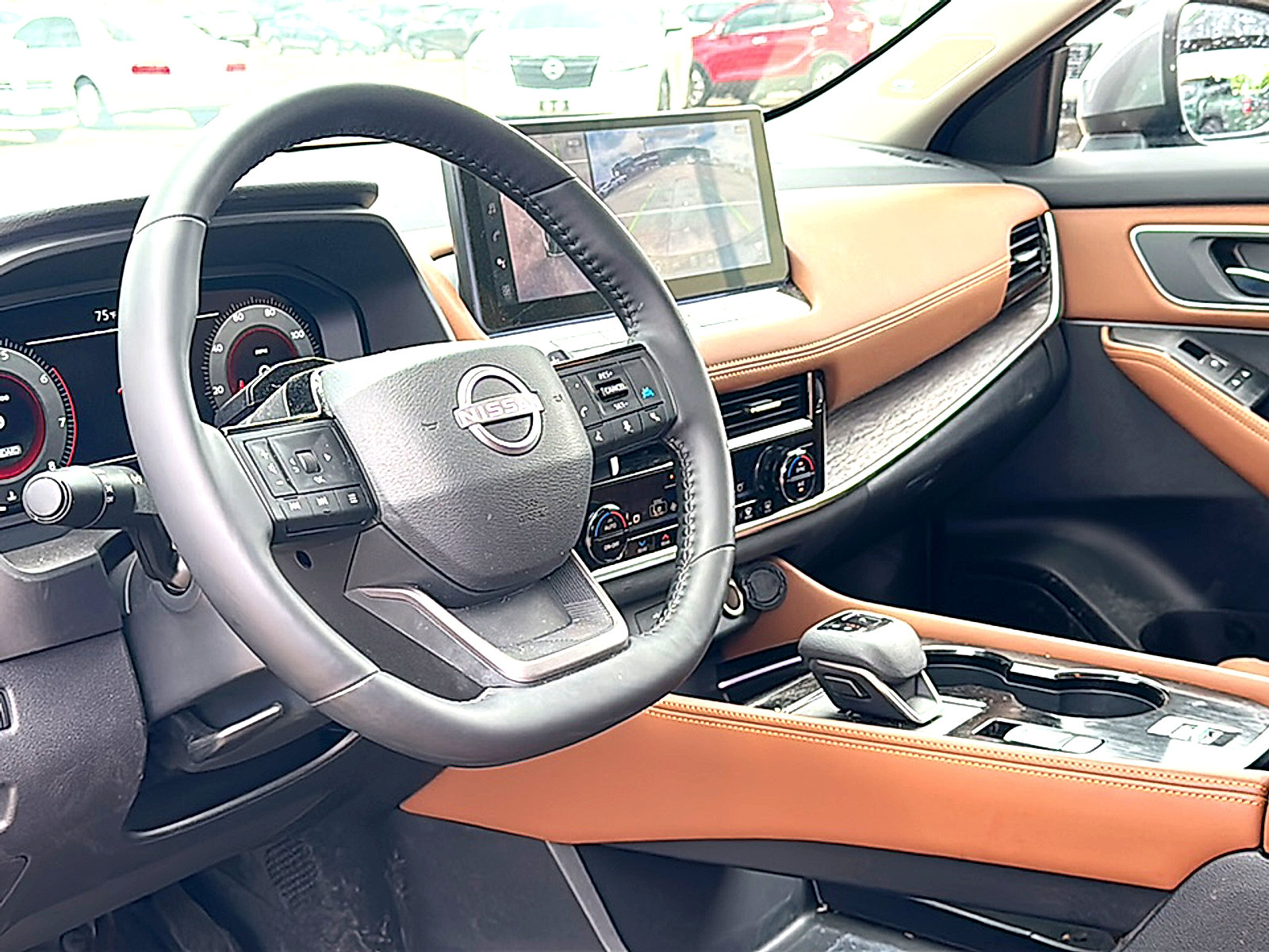Certified 2025 Nissan Rogue Platinum w/ Tech Package FWD image 12