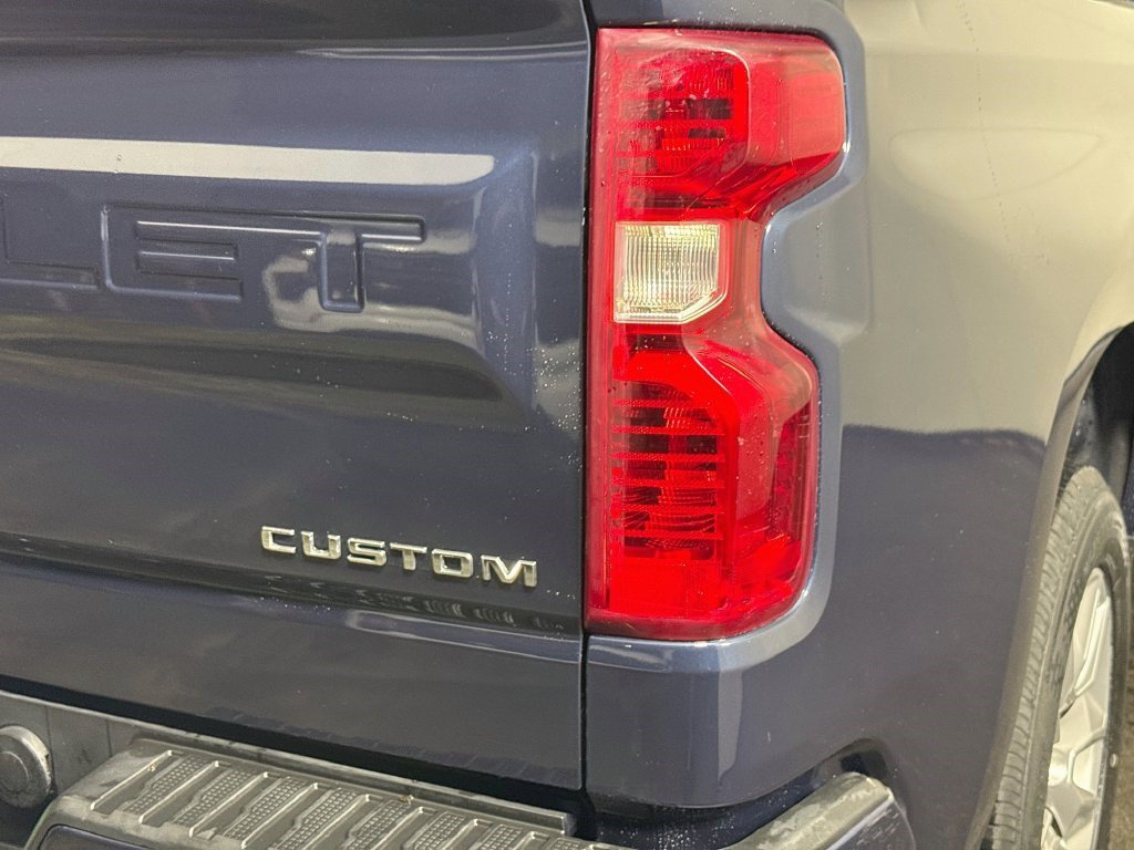Used 2022 Chevrolet Silverado 1500 Custom RWD image 31