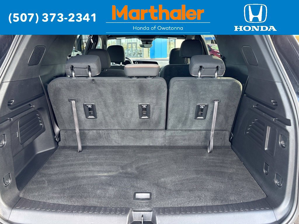 Used 2026 Chevrolet Traverse LT w/ Driver Confidence Package AWD/4WD image 16