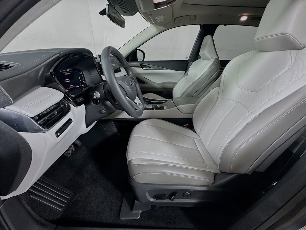 Certified 2026 INFINITI QX60 Luxe w/ Cargo Package FWD image 26