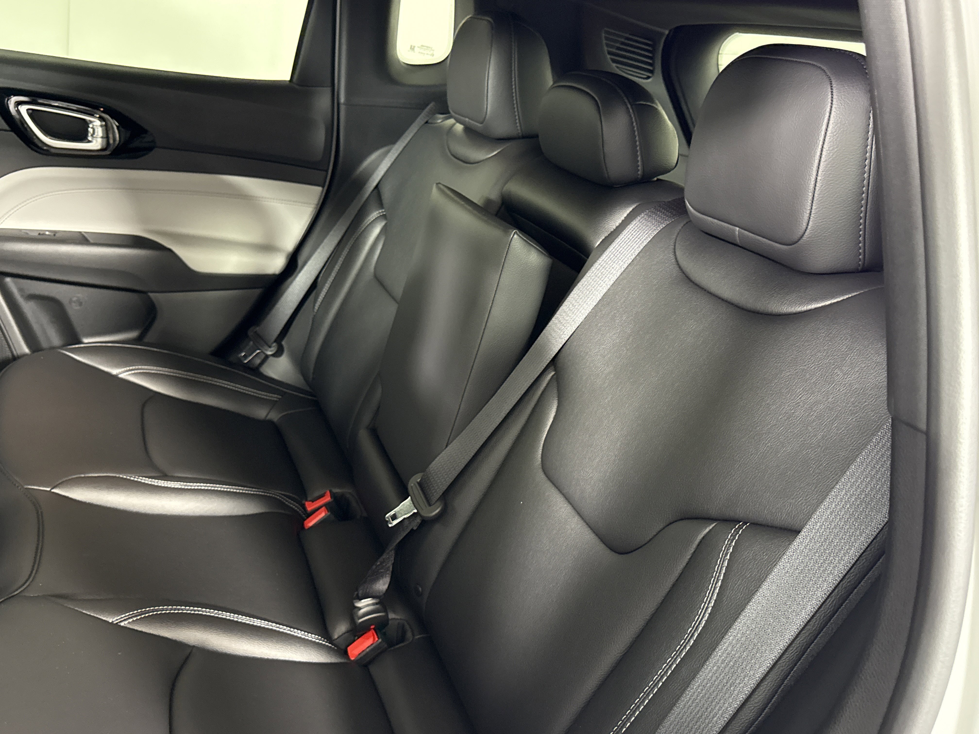 New 2026 Jeep Compass Limited image 10