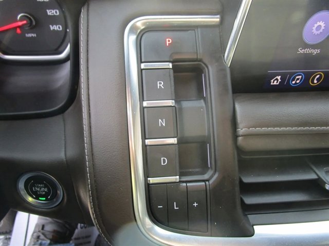 Used 2021 Chevrolet Suburban Z71 w/ Z71 Off-Road Package AWD/4WD image 29
