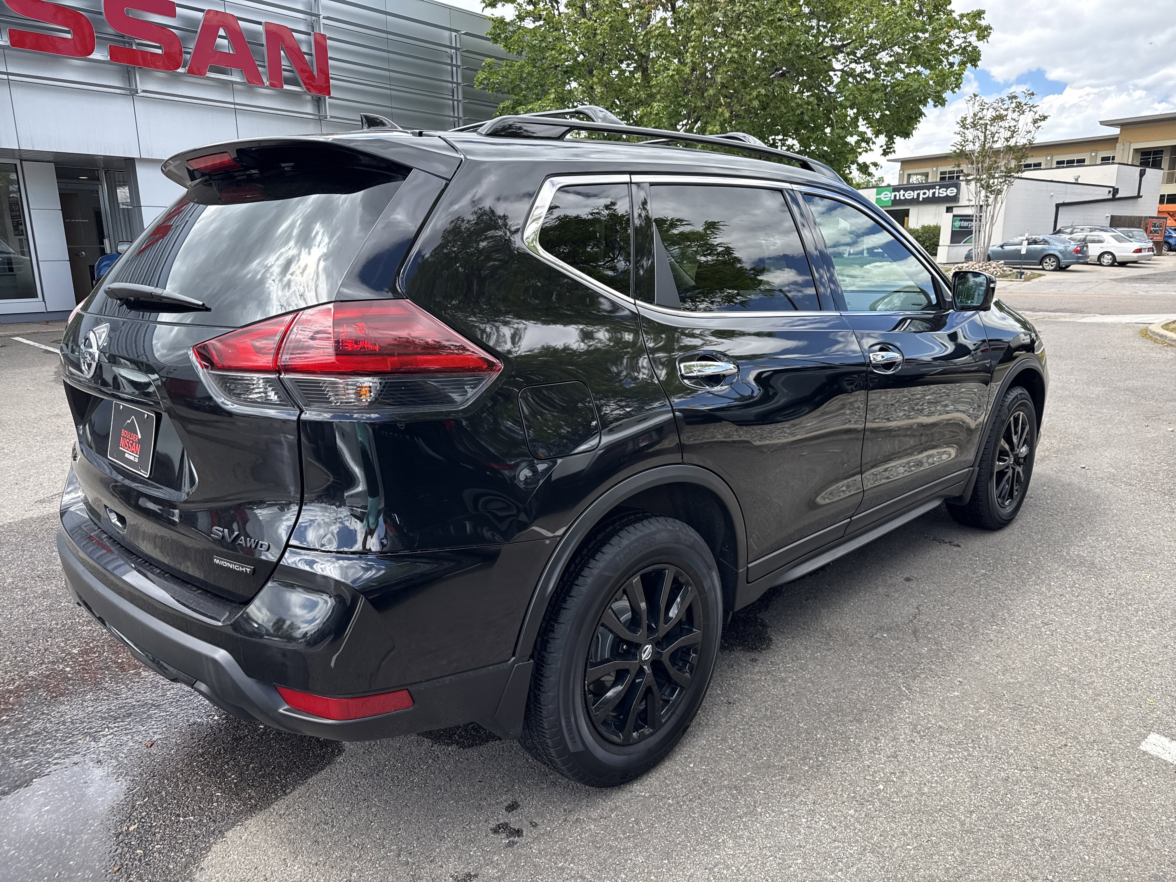 Used 2018 Nissan Rogue SV w/ Premium Package AWD/4WD image 7