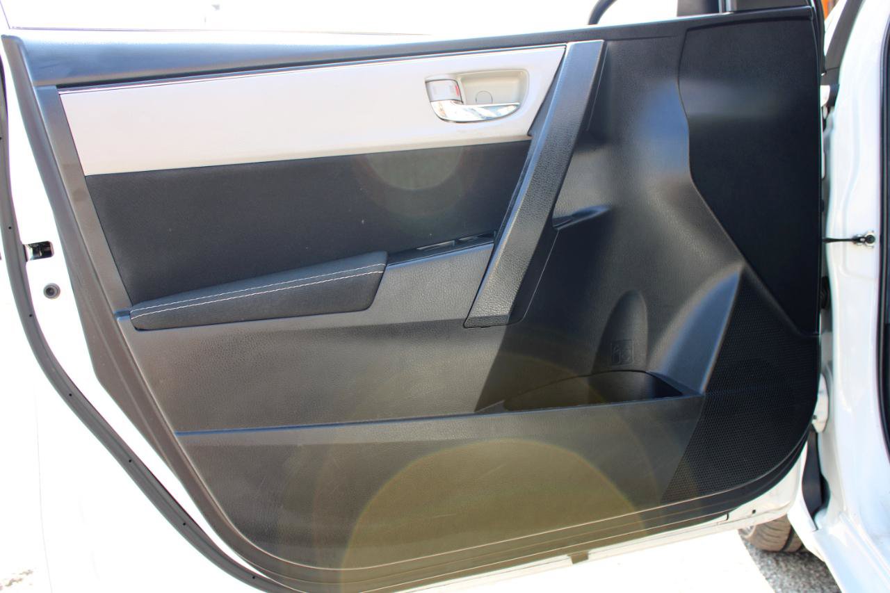 Used 2019 Toyota Corolla LE FWD image 14