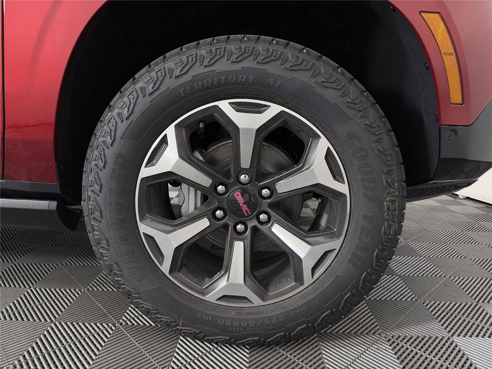New 2026 GMC Yukon AT4 Ultimate w/ LPO, Floor Liner Package AWD/4WD image 10
