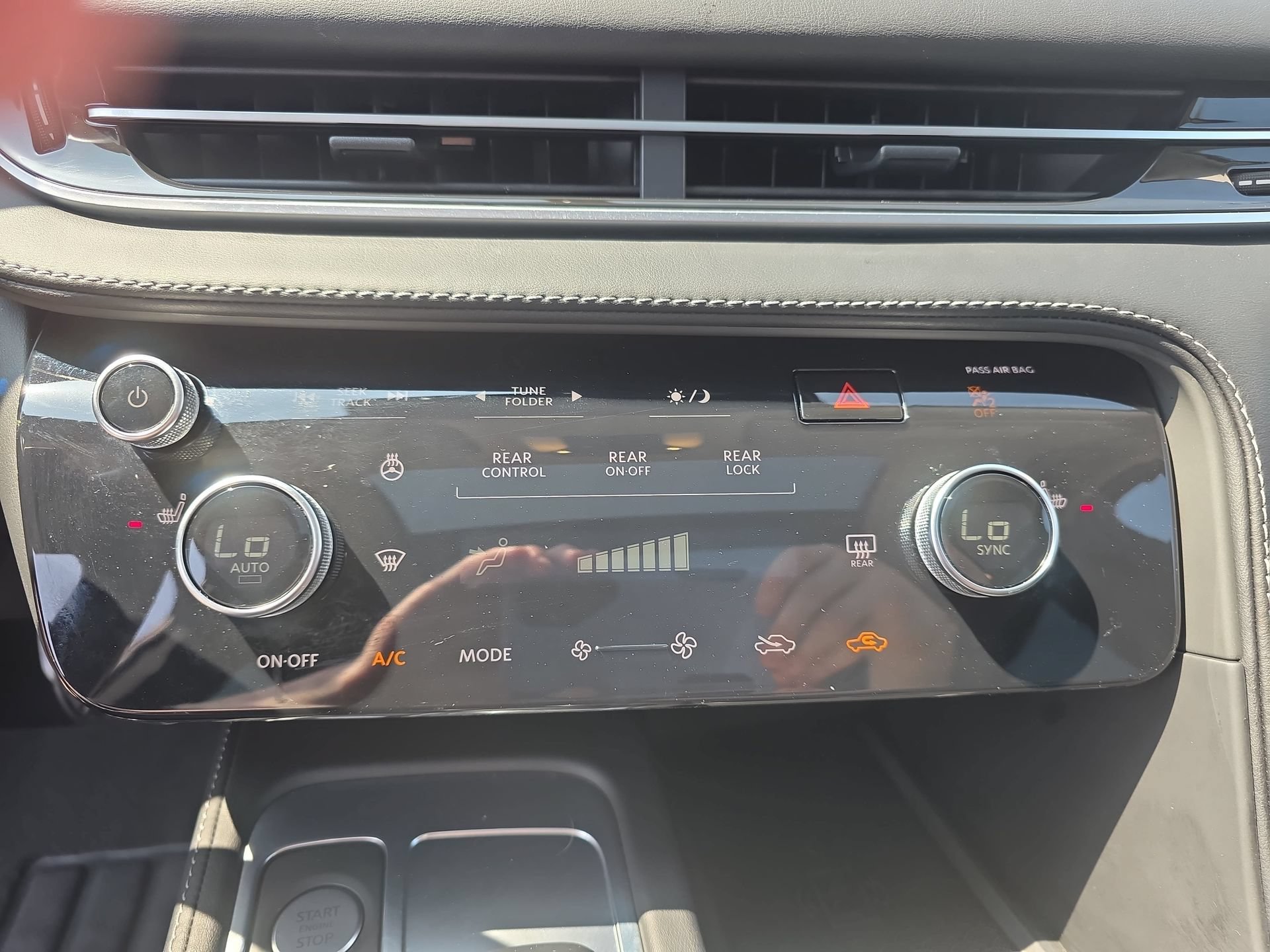 Certified 2025 INFINITI QX60 Pure AWD/4WD image 24