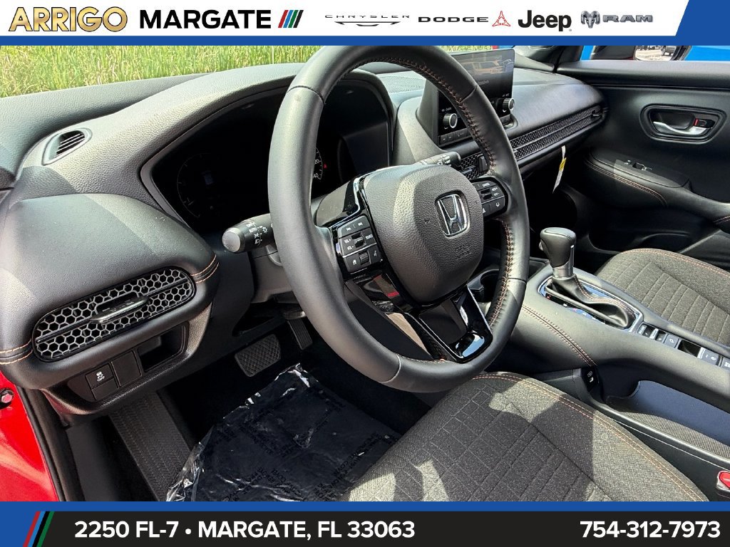 Used 2025 Honda HR-V Sport image 10