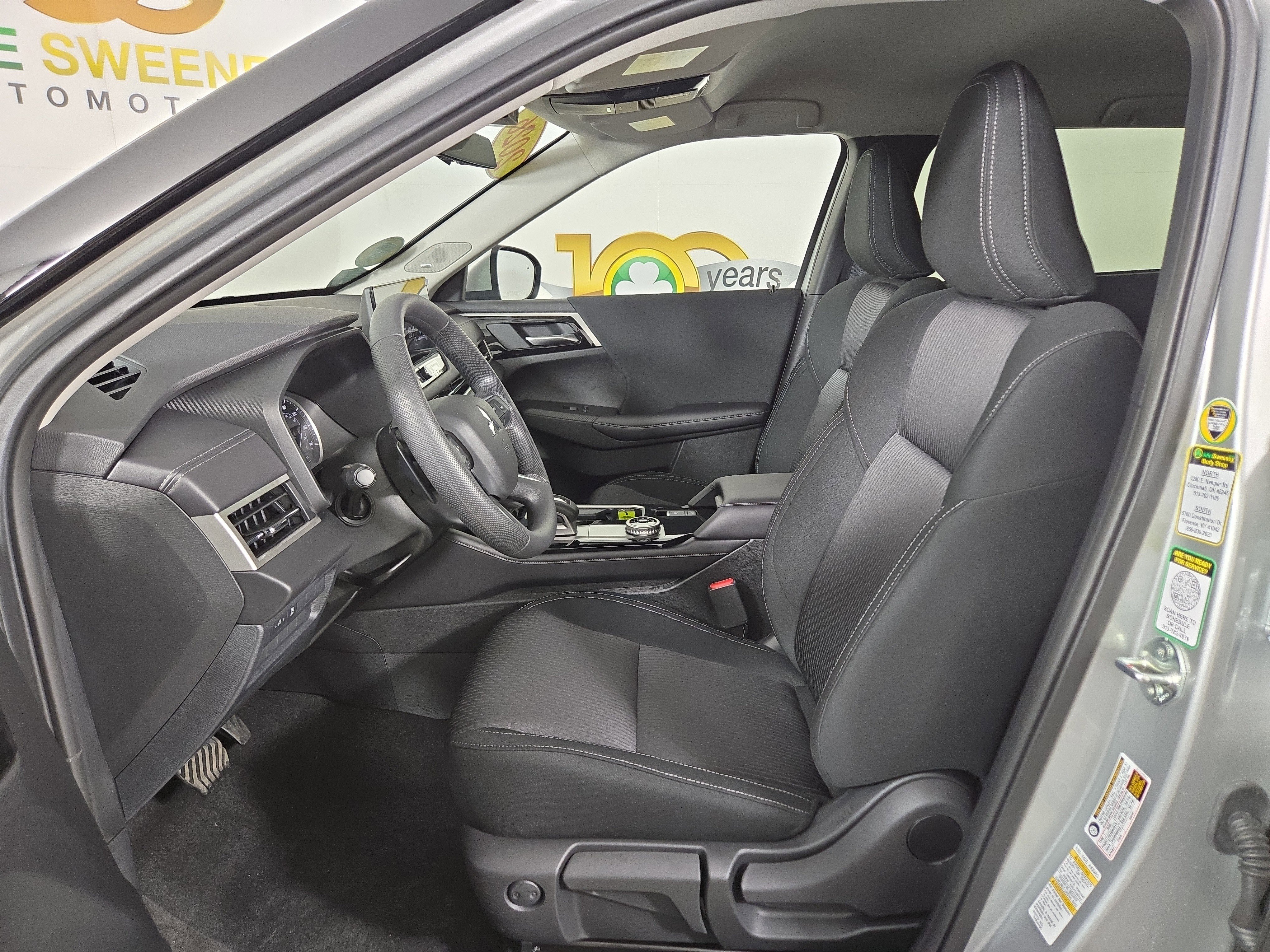 New 2026 Mitsubishi Outlander ES image 10