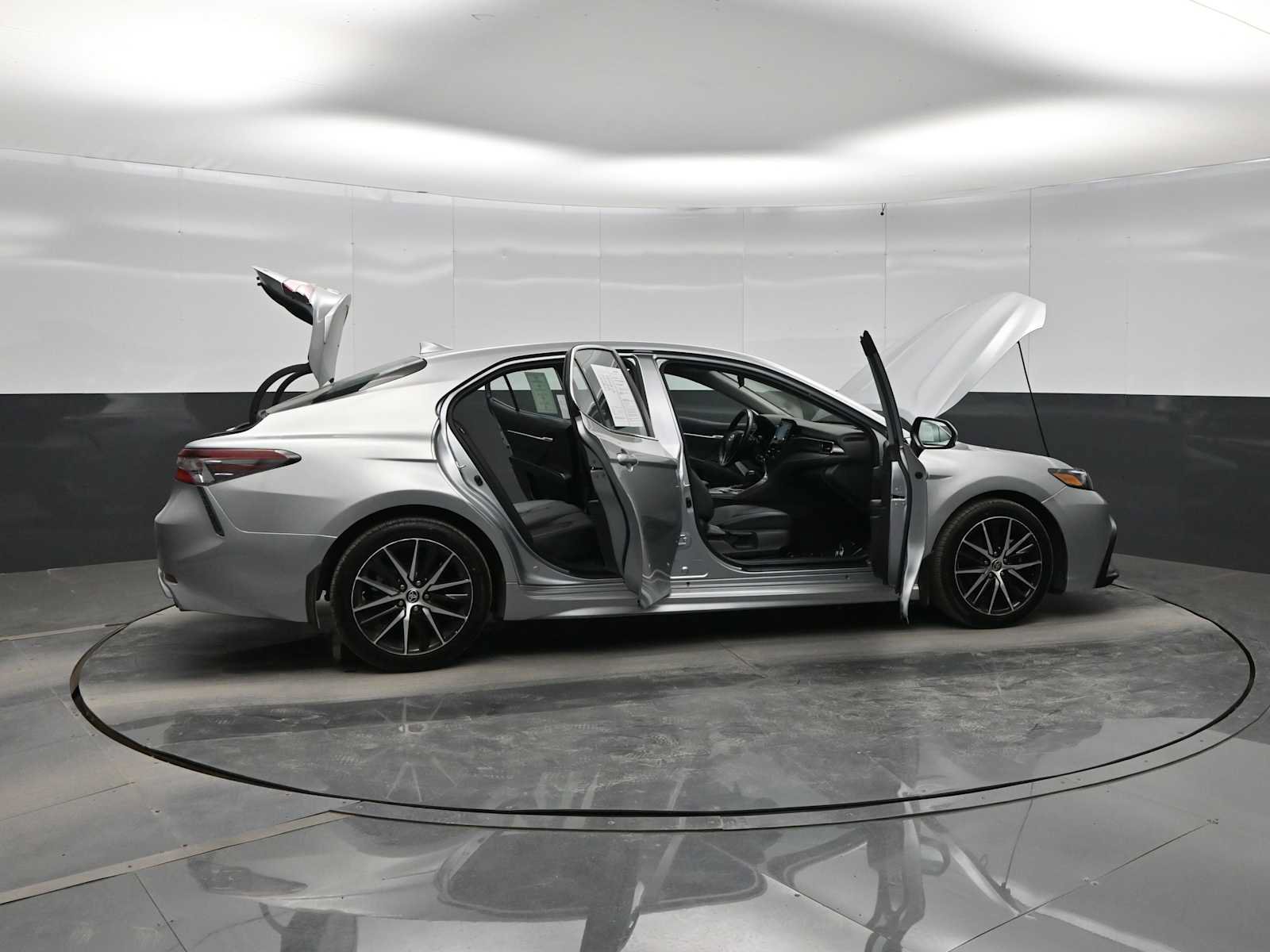 Used 2024 Toyota Camry SE FWD image 42