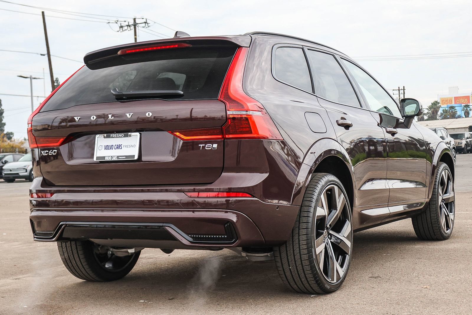 New 2026 Volvo XC60 T8 Ultra w/ Climate Package image 5