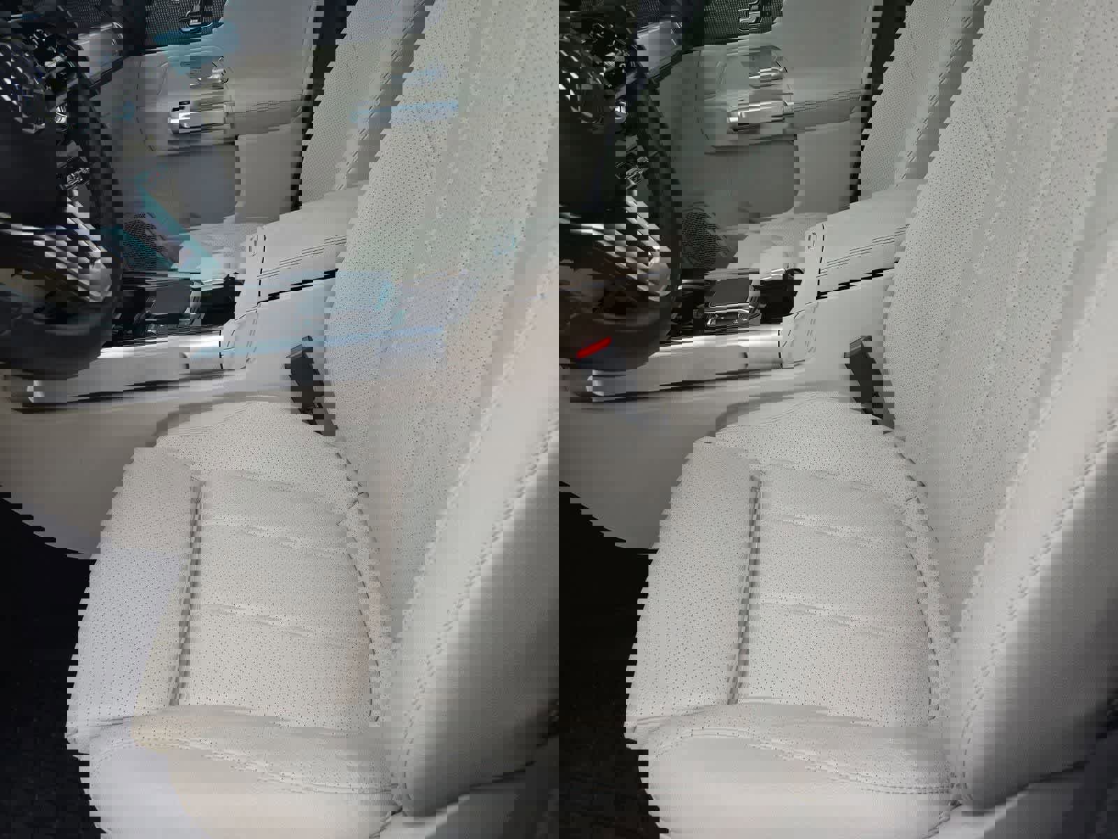 Used 2022 Mercedes-Benz GLB 250 image 15