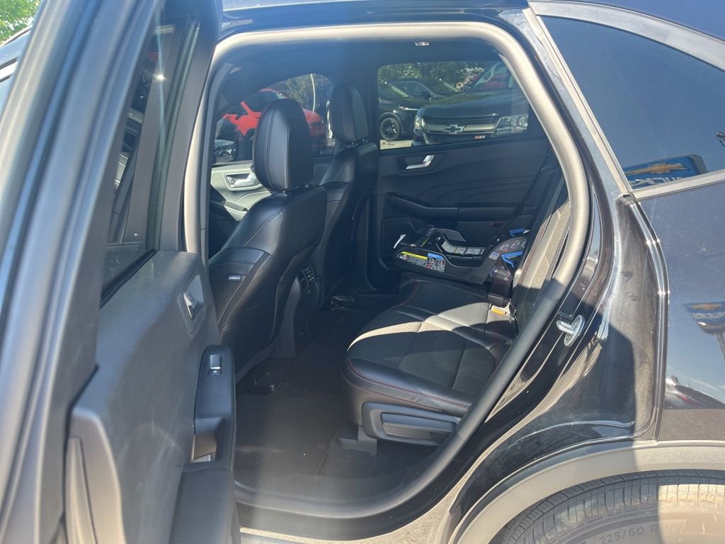 Used 2025 Ford Escape ST-Line w/ Equipment Group 301A FWD image 10