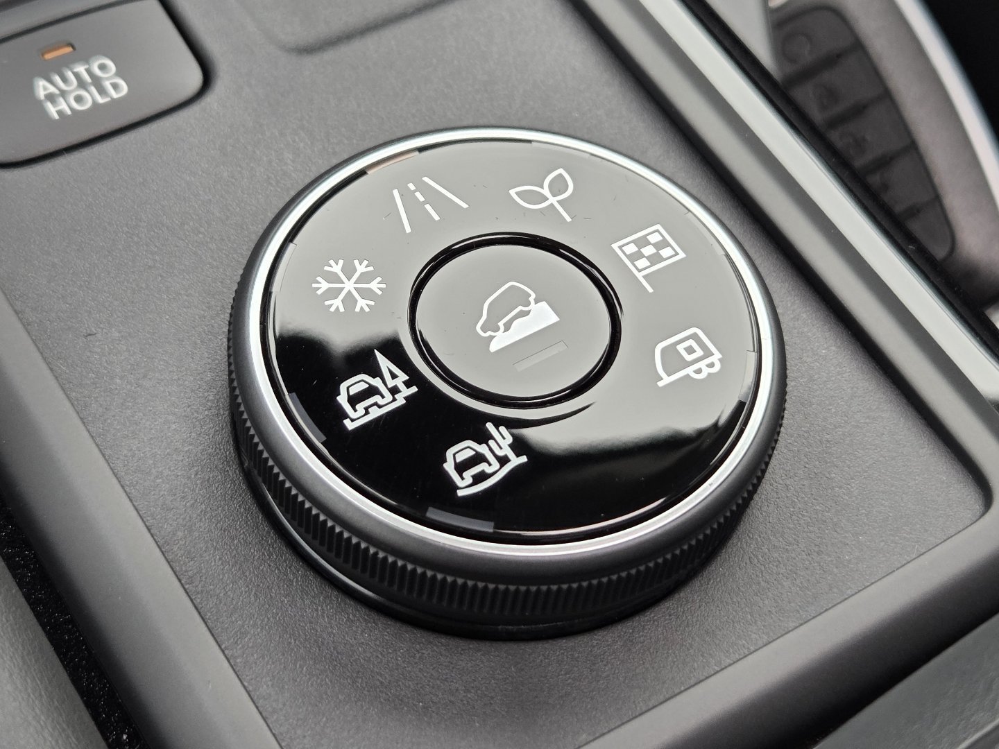 New 2026 Nissan Pathfinder Platinum AWD/4WD image 39