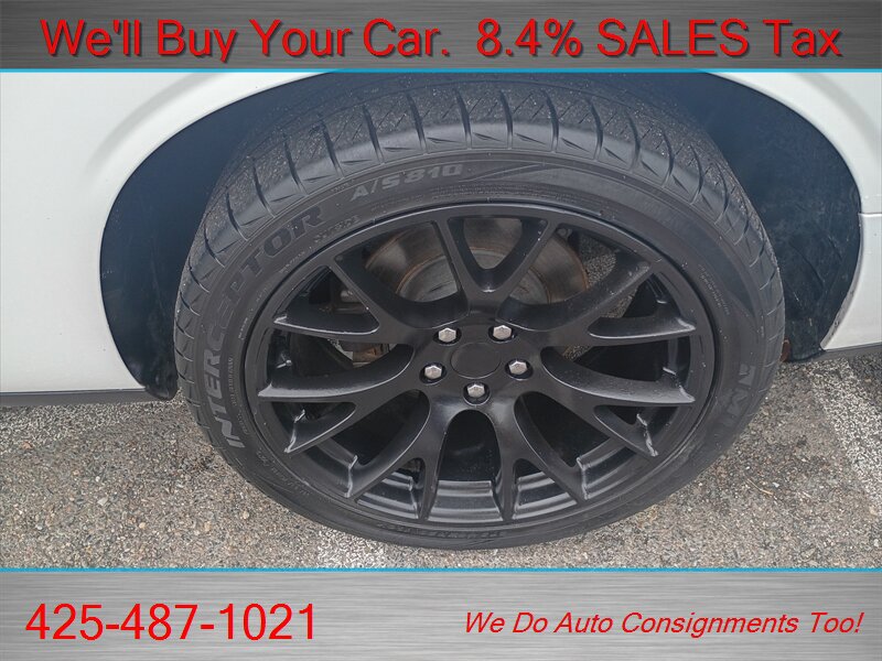 Used 2019 Dodge Challenger SXT RWD image 28